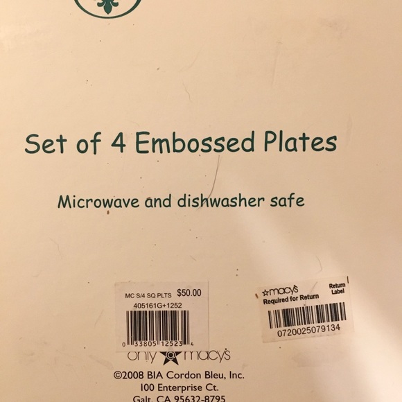 No longer available 
Christmas Plates - Picture 7 of 8